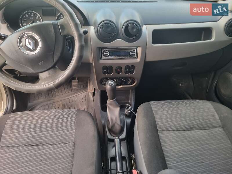 Седан Renault Logan 2012 в Полтаве