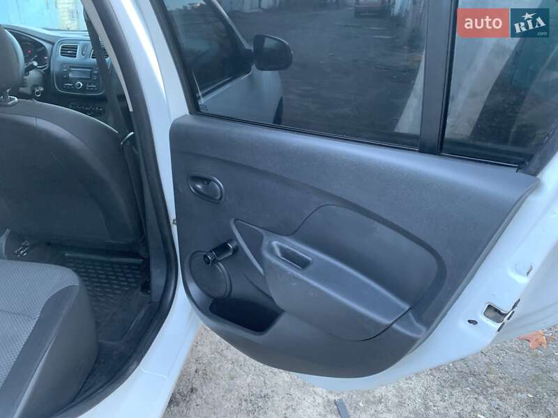 Седан Renault Logan 2016 в Львове фото 18 Седан Renault Logan 2016 в Львове