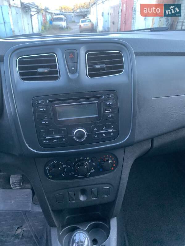 Седан Renault Logan 2016 в Львове фото 26 Седан Renault Logan 2016 в Львове