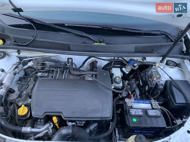 Седан Renault Logan 2016 в Львове фото 32 Седан Renault Logan 2016 в Львове