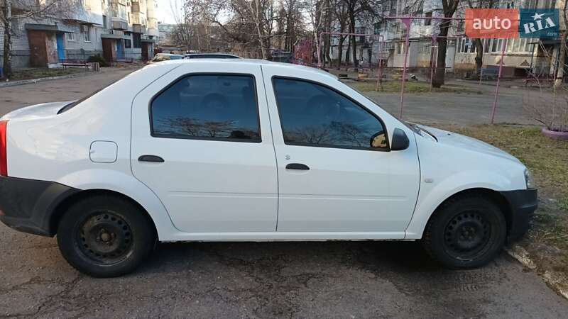 Седан Renault Logan 2011 в Кременчуці