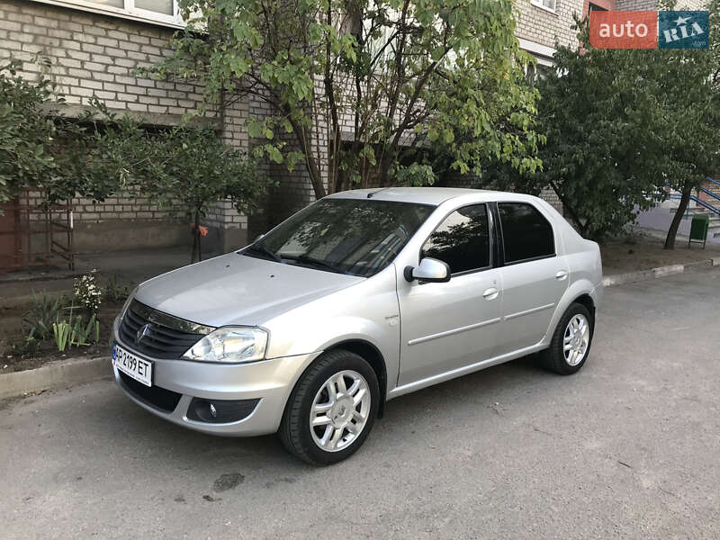 Седан Renault Logan 2011 в Запорожье