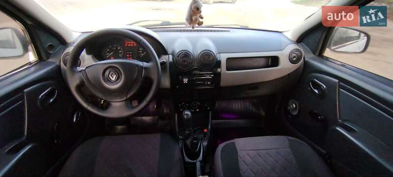 Седан Renault Logan 2011 в Днепре
