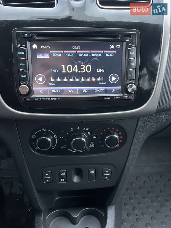 Универсал Renault Logan 2015 в Чернигове фото 10 Универсал Renault Logan 2015 в Чернигове