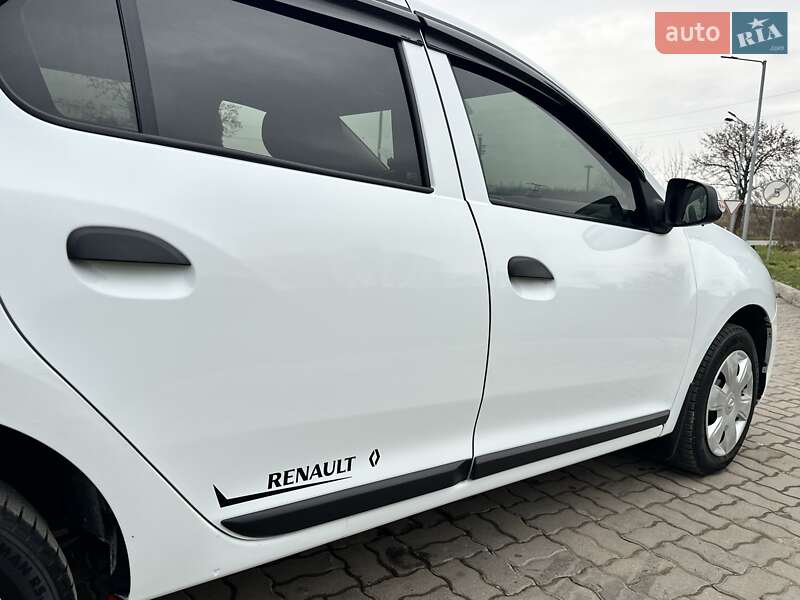 Седан Renault Logan 2017 в Львове