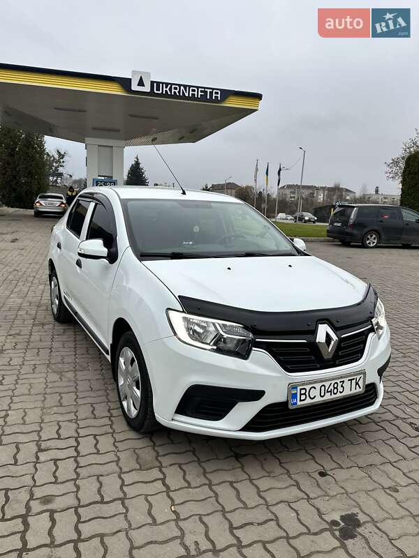 Седан Renault Logan 2017 в Львове
