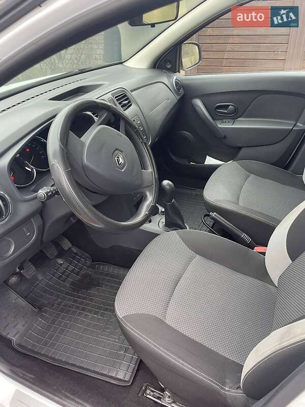 Универсал Renault Logan 2016 в Белой Церкви фото 20 Универсал Renault Logan 2016 в Белой Церкви