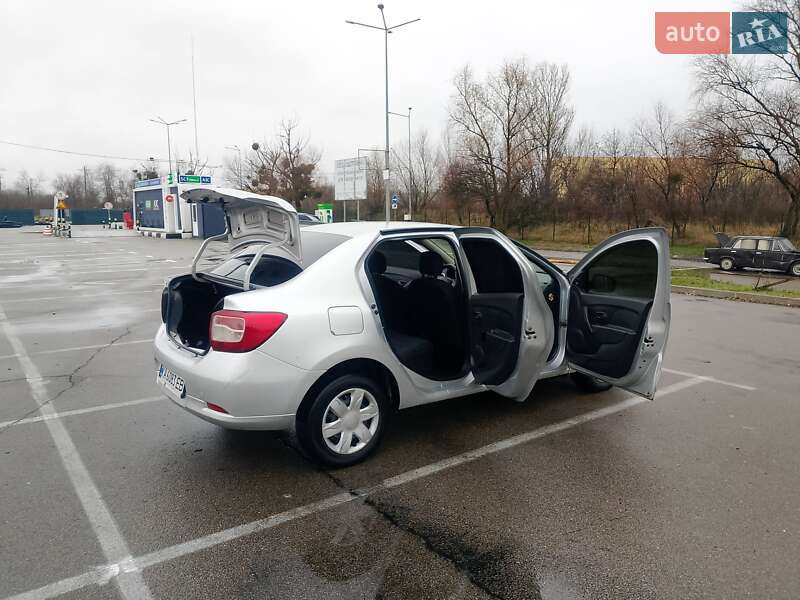 Седан Renault Logan 2016 в Киеве фото 10 Седан Renault Logan 2016 в Киеве