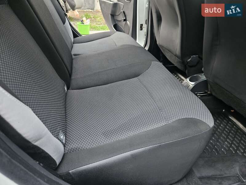 Універсал Renault Logan 2015 в Вінниці фото 42 Універсал Renault Logan 2015 в Вінниці