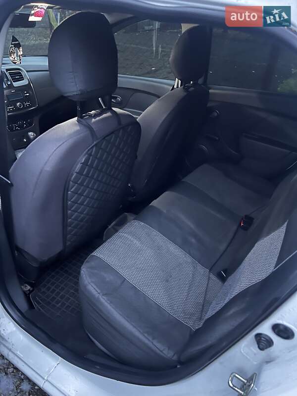 Седан Renault Logan 2021 в Дніпрі