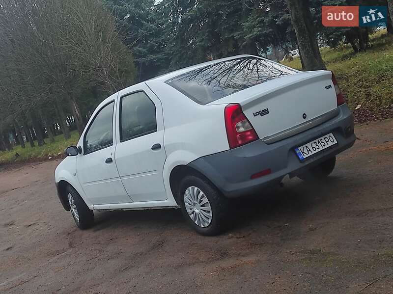 Седан Renault Logan 2010 в Житомире