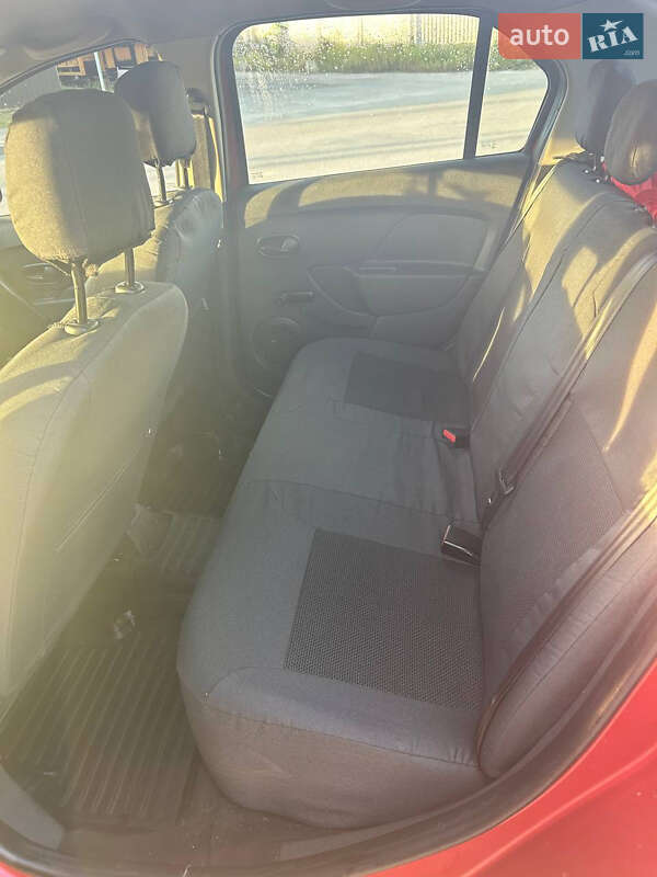 Седан Renault Logan 2014 в Києві фото 14 Седан Renault Logan 2014 в Києві