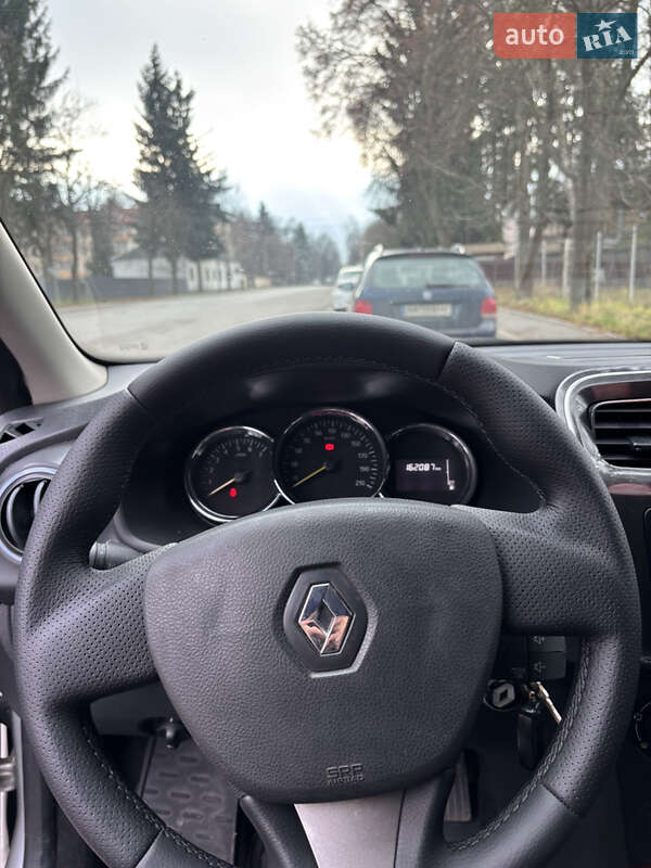 Седан Renault Logan 2013 в Звягелі