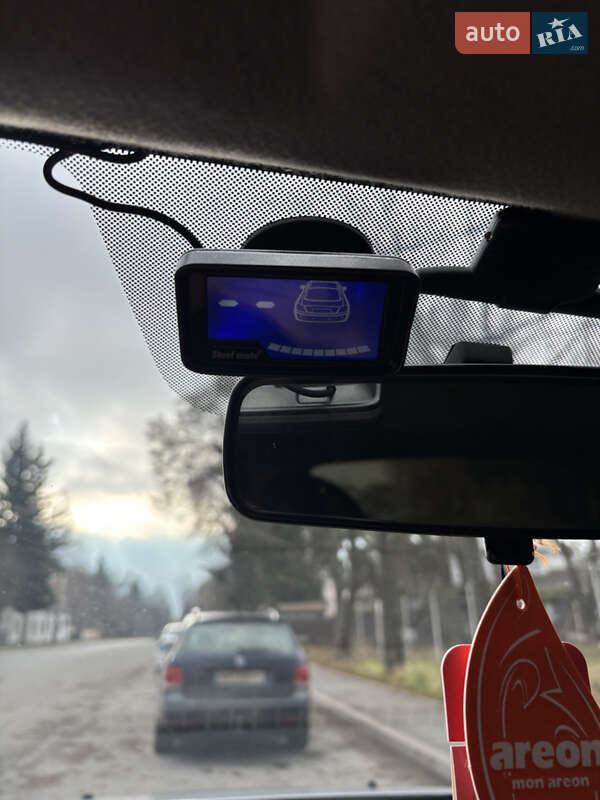 Седан Renault Logan 2013 в Звягелі