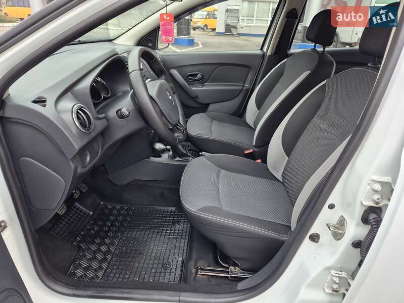 Седан Renault Logan 2016 в Запоріжжі фото 17 Седан Renault Logan 2016 в Запоріжжі