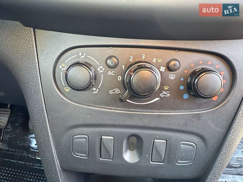 Седан Renault Logan 2014 в Львове фото 9 Седан Renault Logan 2014 в Львове