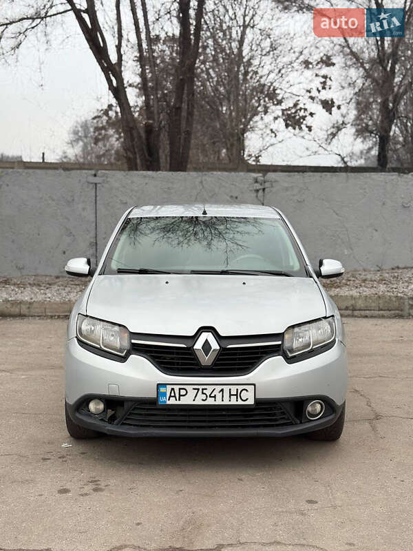 Седан Renault Logan 2013 в Запорожье