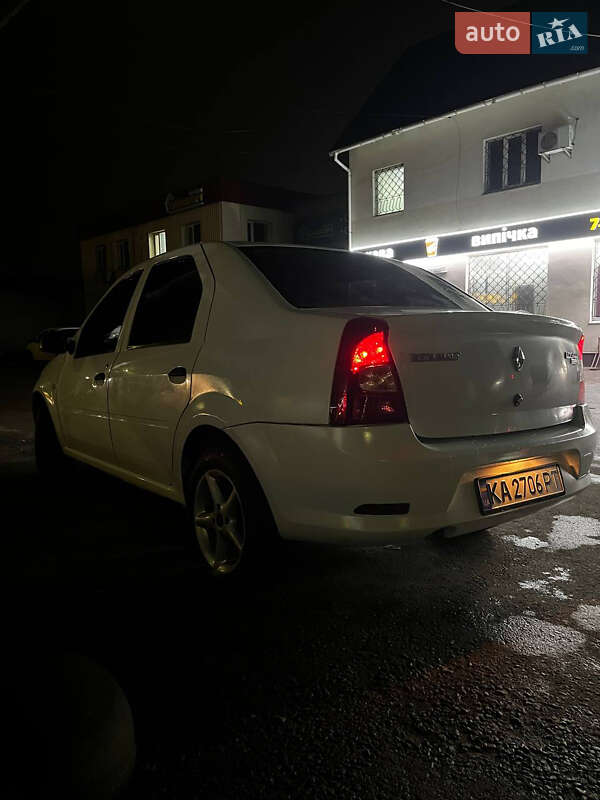 Седан Renault Logan 2012 в Житомире