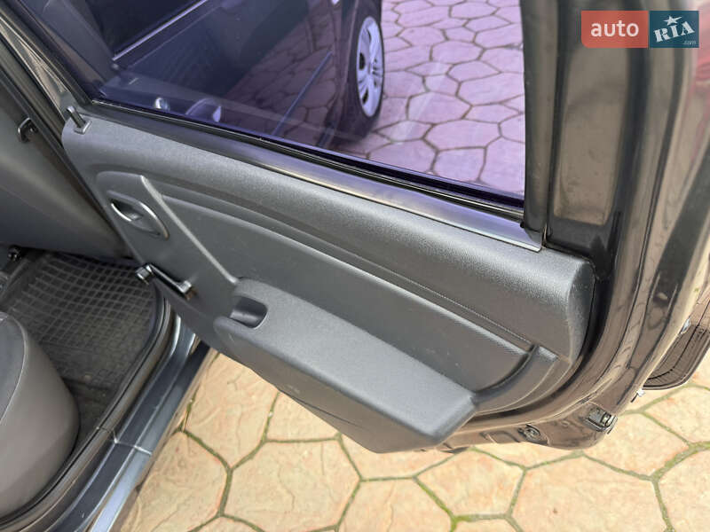 Седан Renault Logan 2012 в Виннице фото 40 Седан Renault Logan 2012 в Виннице