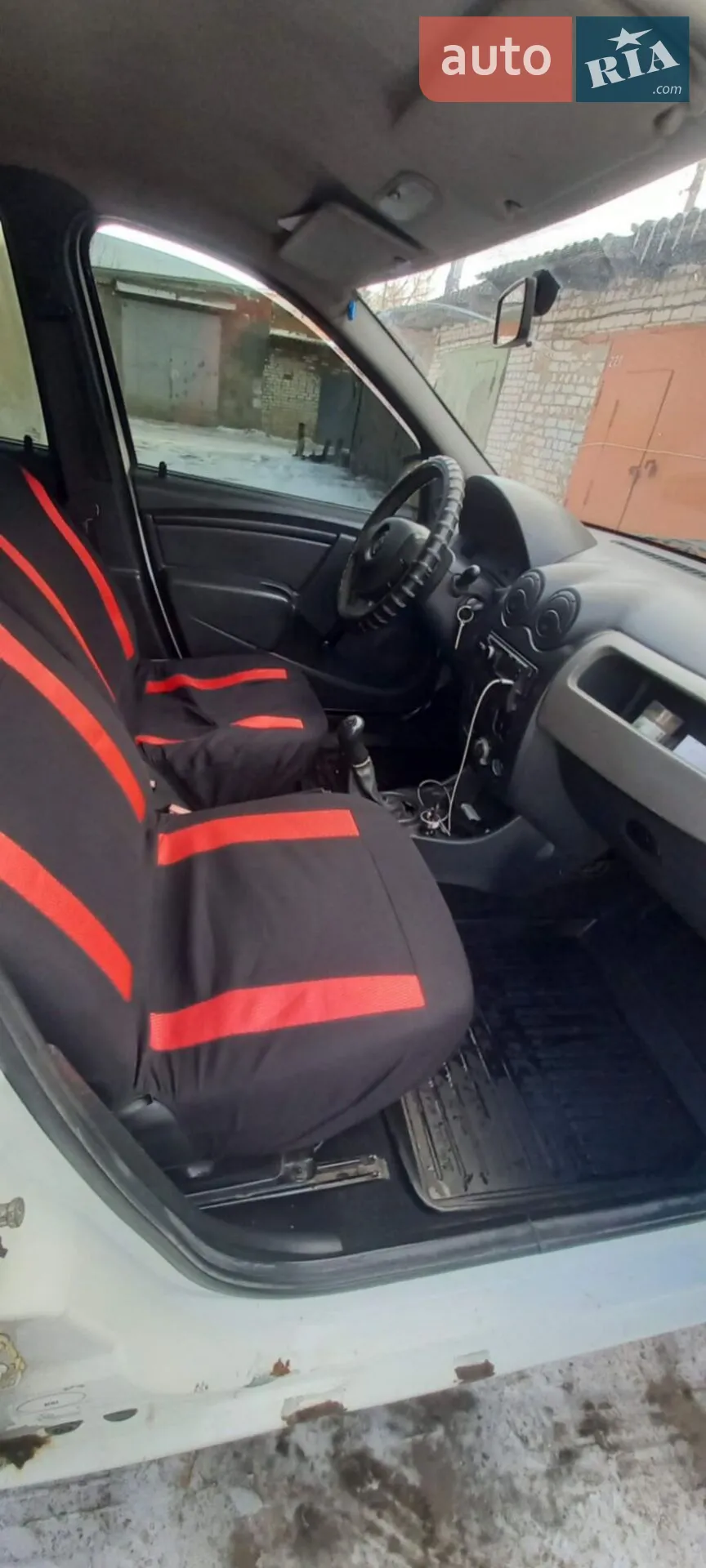 2012 Renault Logan - мініатюра 10