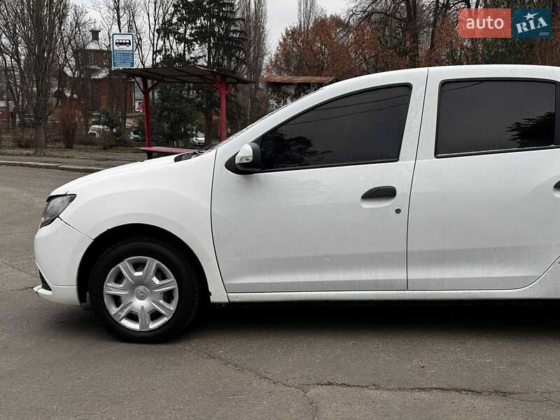 Седан Renault Logan 2015 в Киеве фото 11 Седан Renault Logan 2015 в Киеве