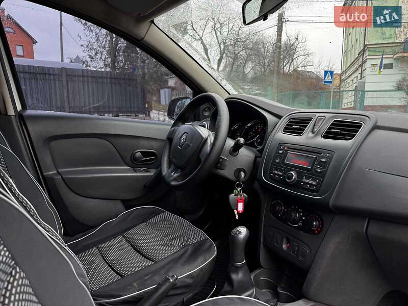 Седан Renault Logan 2015 в Киеве фото 25 Седан Renault Logan 2015 в Киеве