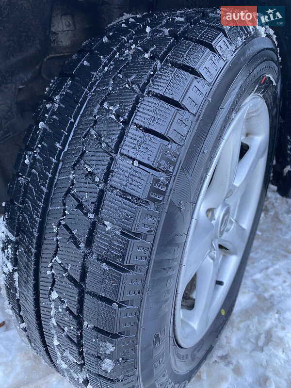 Седан Renault Logan 2013 в Харкові