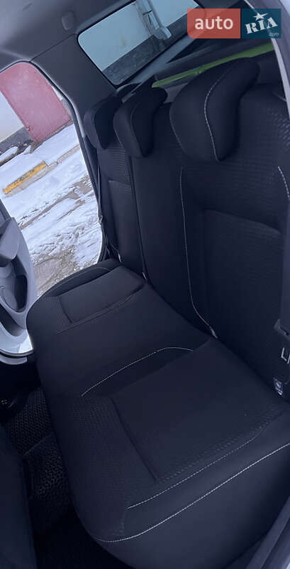 Универсал Renault Logan 2018 в Желтых Водах