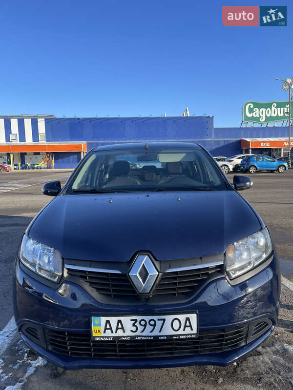 Седан Renault Logan 2013 в Луцке