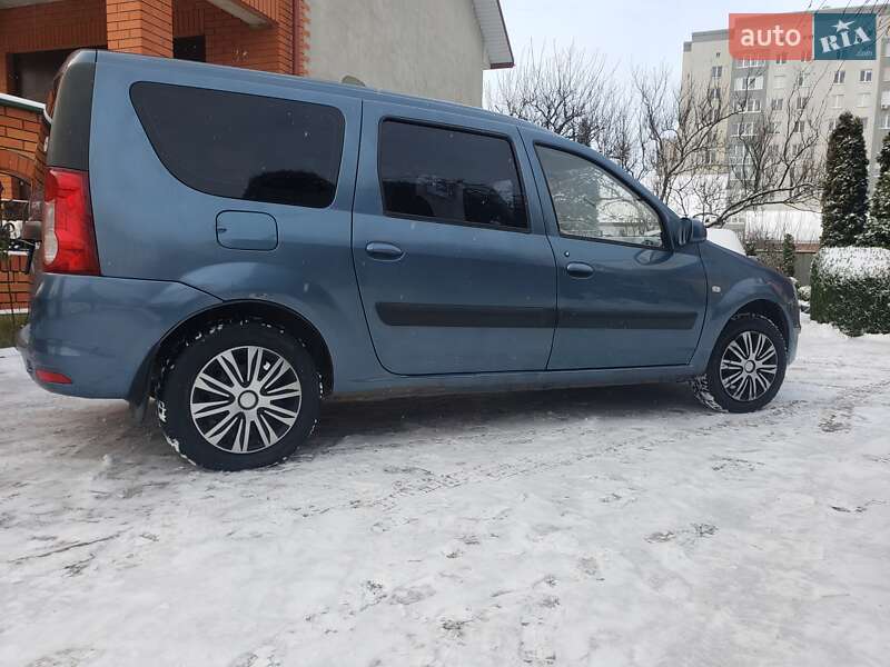 Универсал Renault Logan 2010 в Луцке