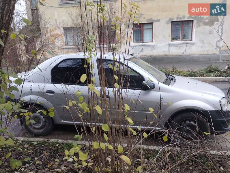 Седан Renault Logan 2010 в Ізмаїлі