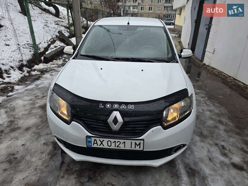 Renault Logan 2013