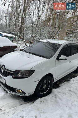 Седан Renault Logan 2014 в Іванкові