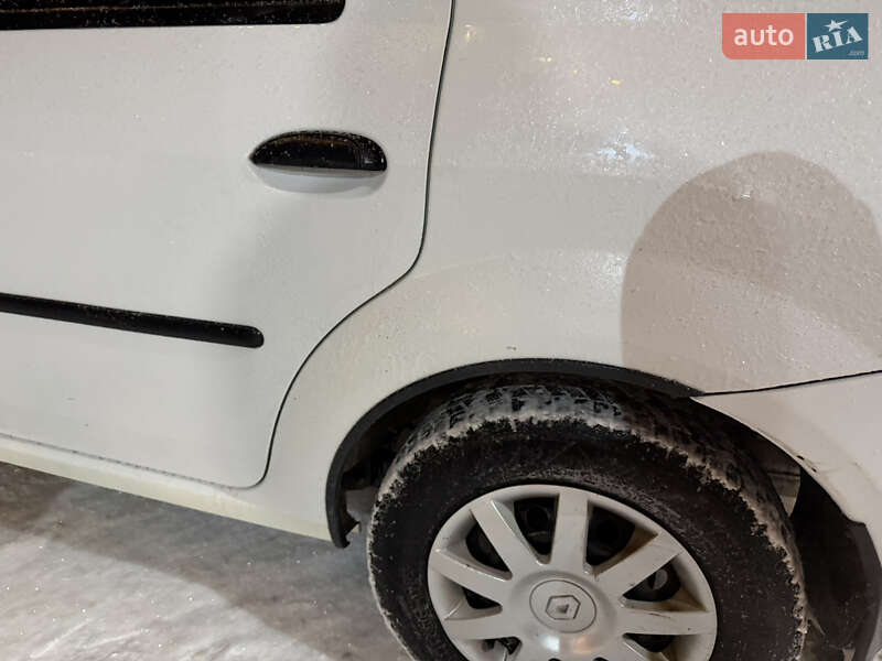 Седан Renault Logan 2011 в Чернигове