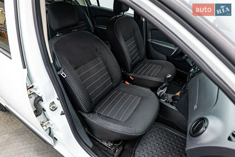 Седан Renault Logan 2020 в Киеве