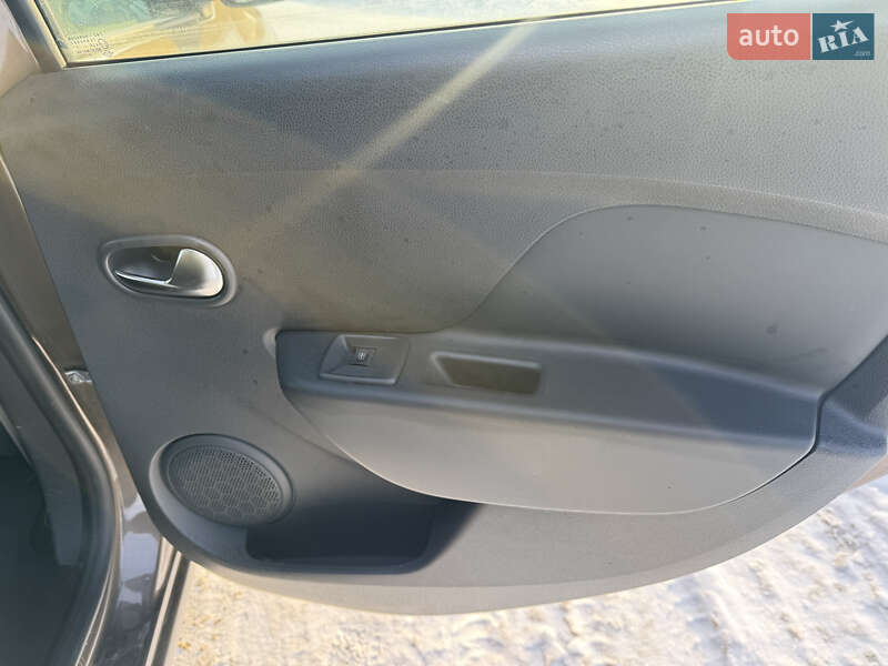 Универсал Renault Logan 2019 в Киеве