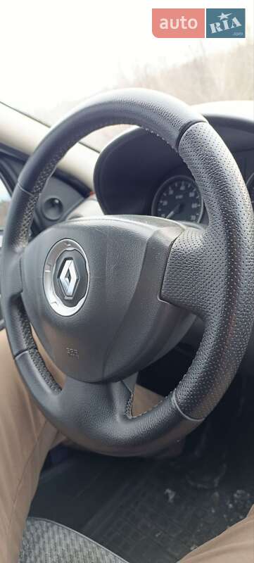 Седан Renault Logan 2011 в Желтых Водах