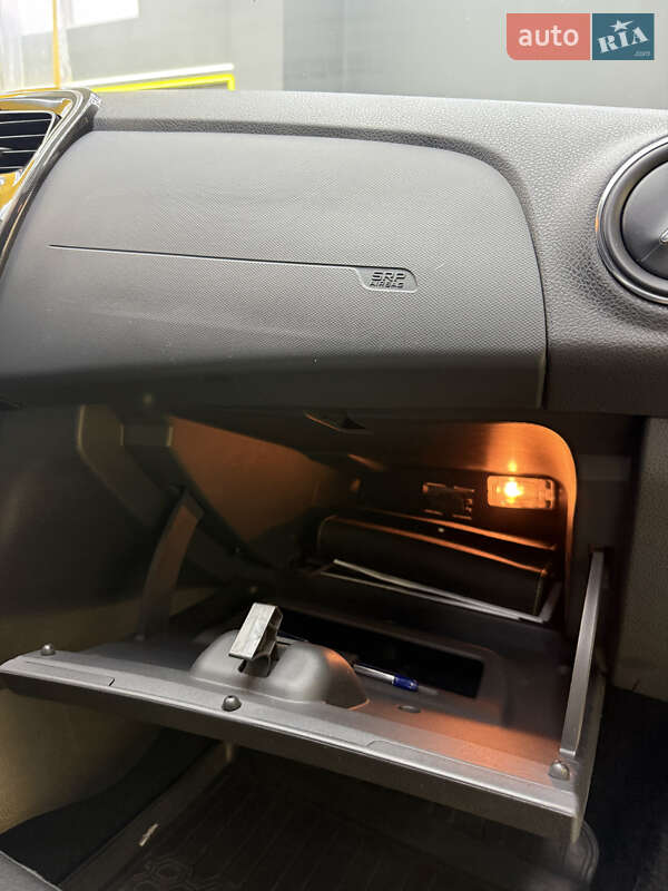 Седан Renault Logan 2019 в Днепре