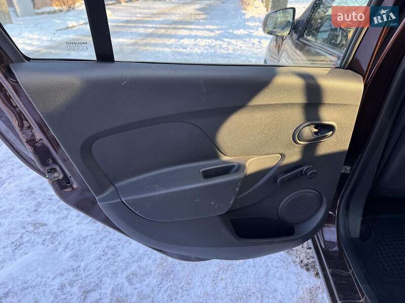 Седан Renault Logan 2017 в Киеве