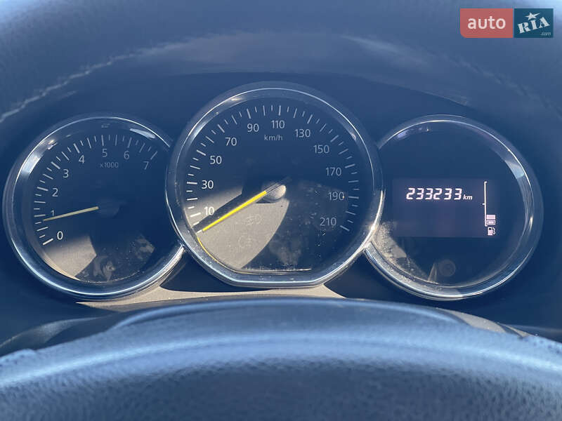 Универсал Renault Logan 2015 в Житомире фото 29 Универсал Renault Logan 2015 в Житомире