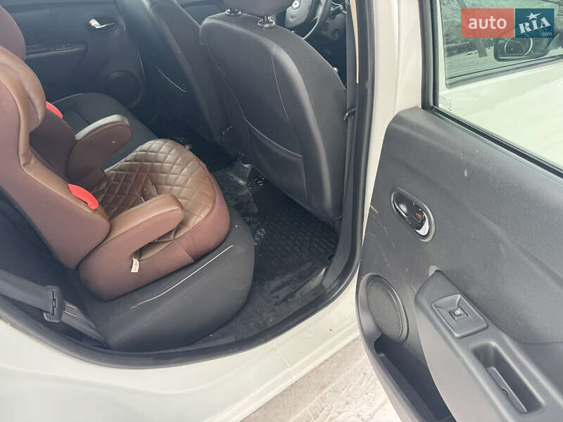 Універсал Renault Logan 2015 в Чернігові