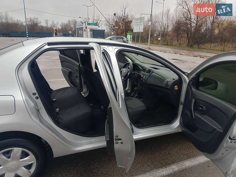 Седан Renault Logan 2016 в Києві фото 9 Седан Renault Logan 2016 в Києві