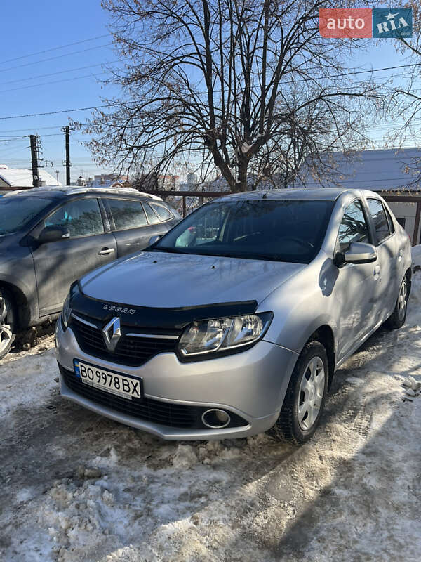 Седан Renault Logan 2013 в Львові