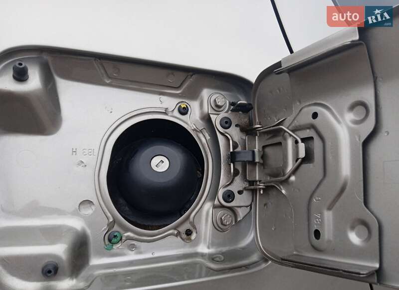 Седан Renault Logan 2013 в Львове