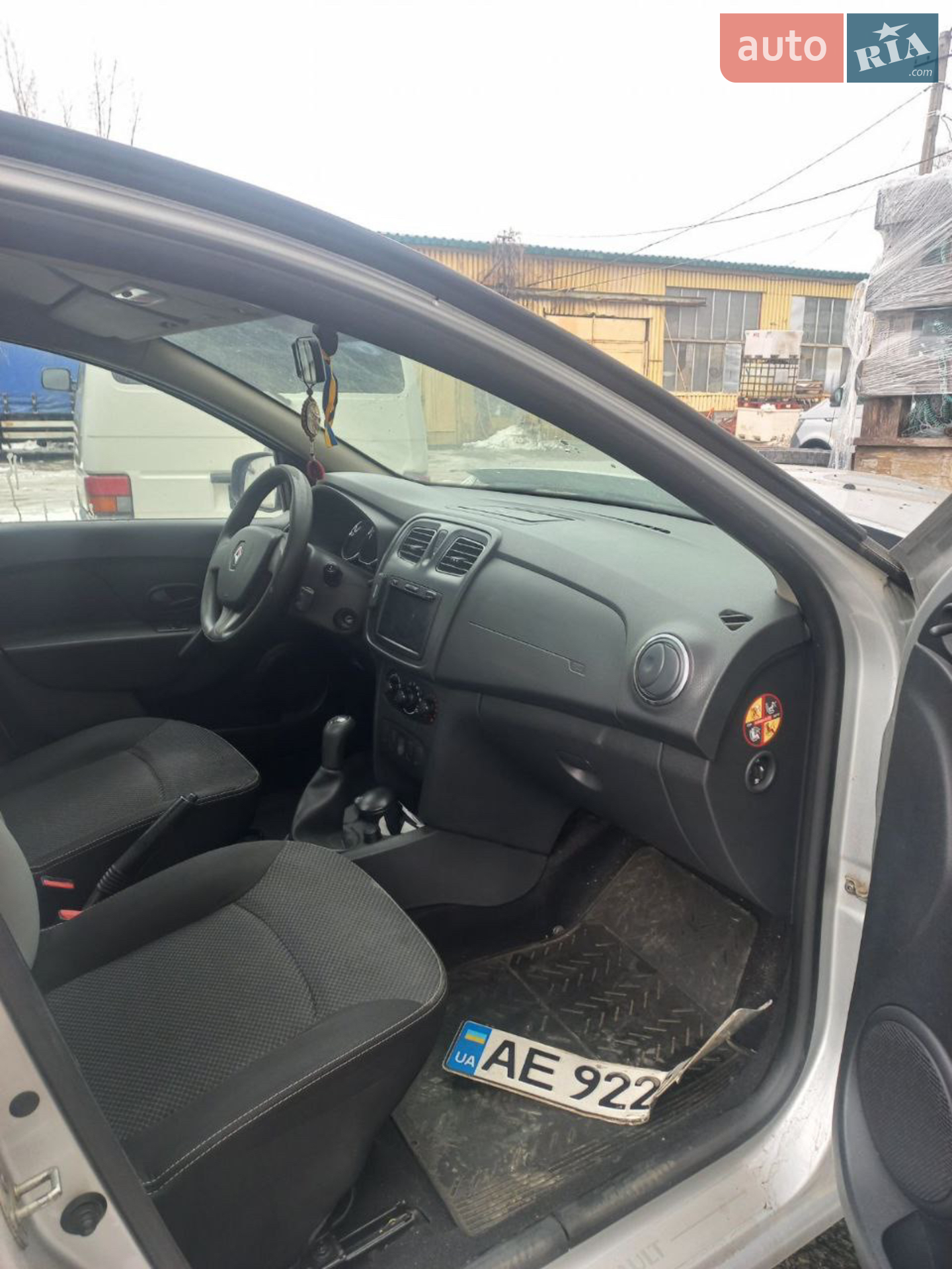 2013 Renault Logan - мініатюра 3