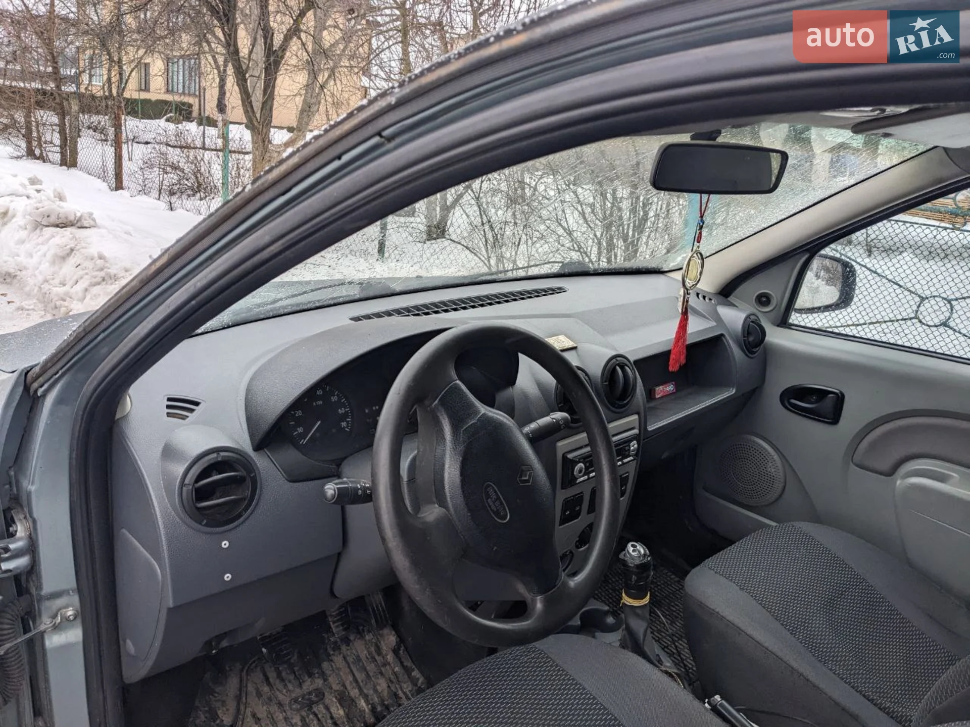 2010 Renault Logan - мініатюра 4