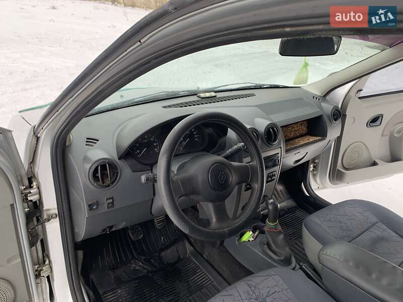 Renault Logan 2010 Renault Logan 2010