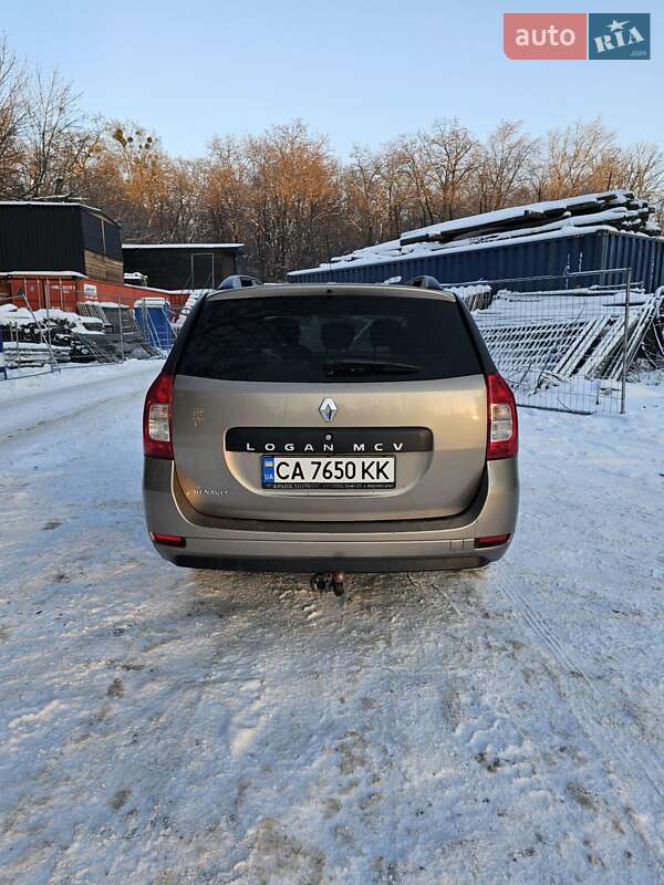 Универсал Renault Logan 2014 в Киеве