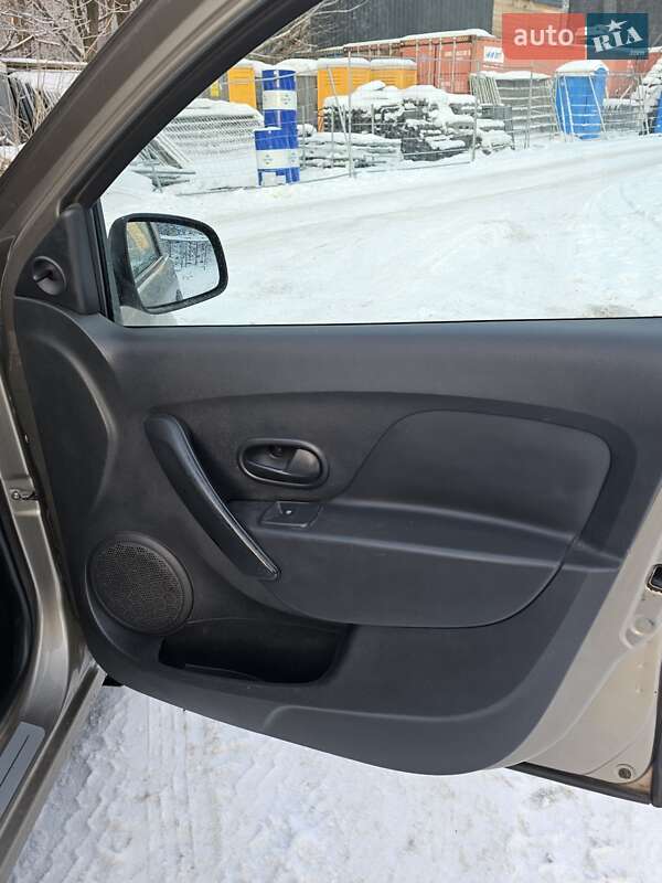 Универсал Renault Logan 2014 в Киеве