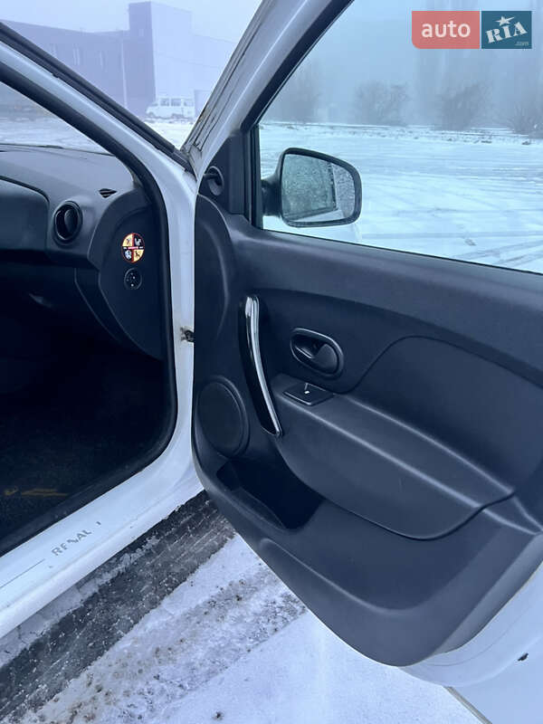 Седан Renault Logan 2016 в Кременчуці фото 18 Седан Renault Logan 2016 в Кременчуці